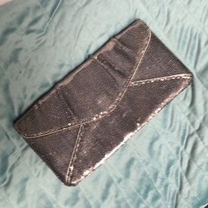 BCBGMAXAZRIA Sequin “Bella Silver Evening Clutch Envelope Bag Purse prom wedding
